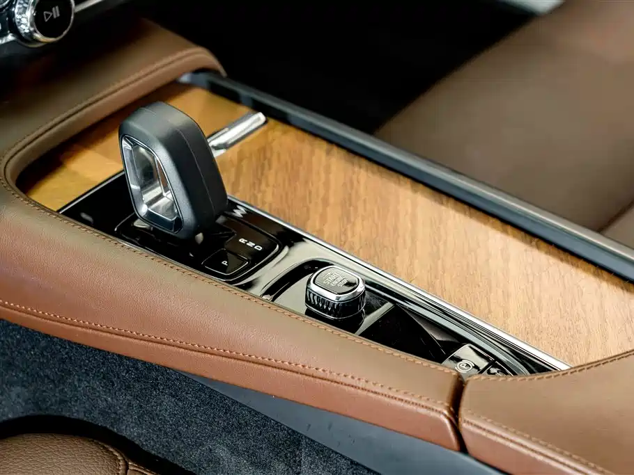 Volvo S90 — фото 11