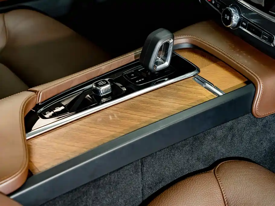 Volvo S90 — фото 18
