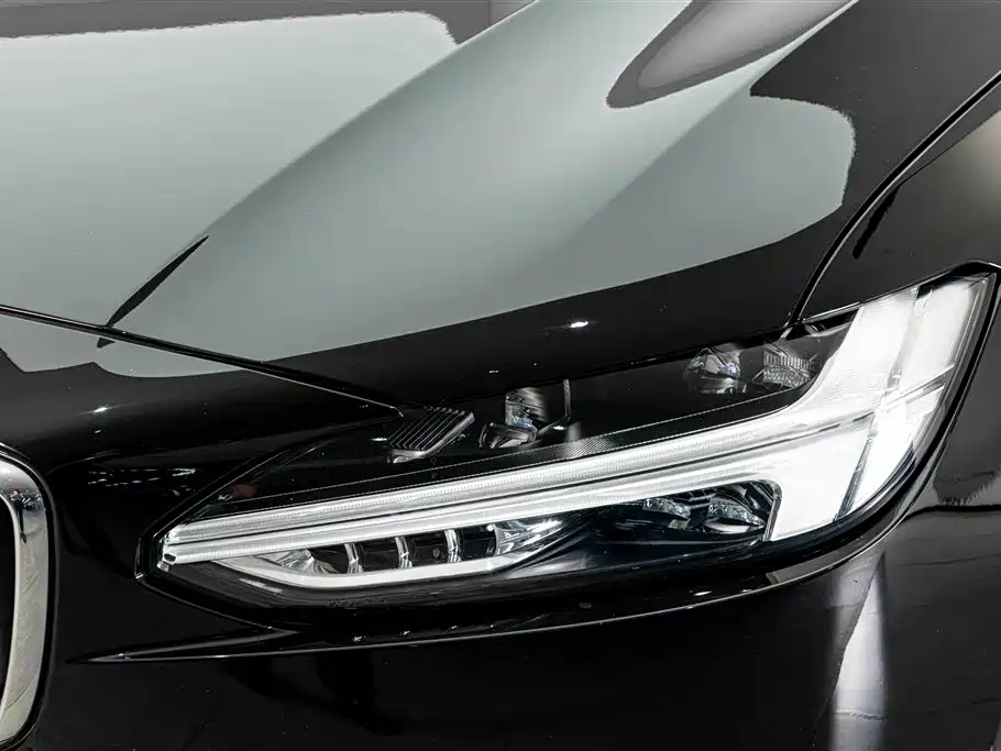 Volvo S90 — фото 4
