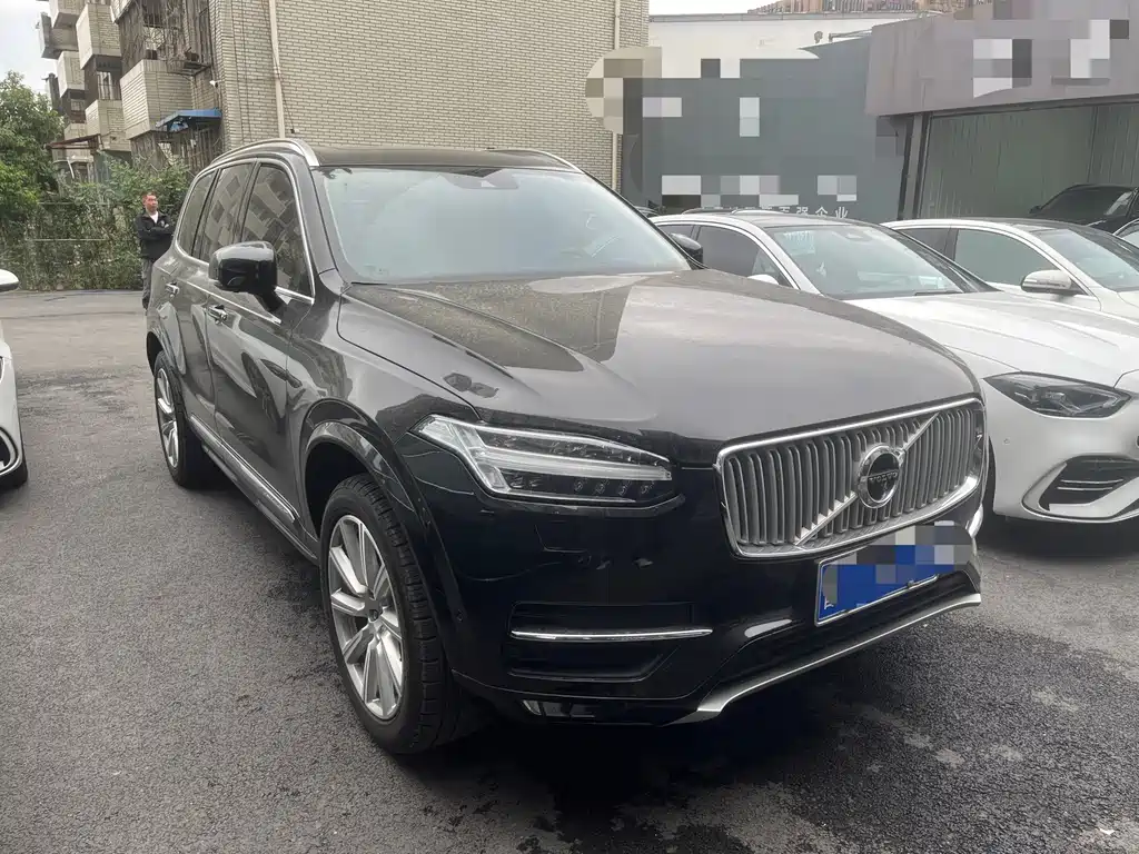 Volvo XC90 — фото 3