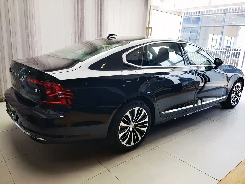 Volvo S90 — фото 6