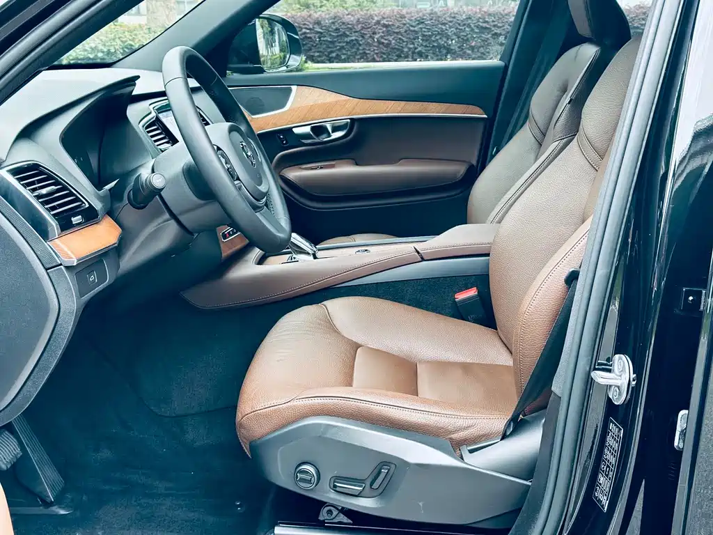 Volvo XC90 — фото 4