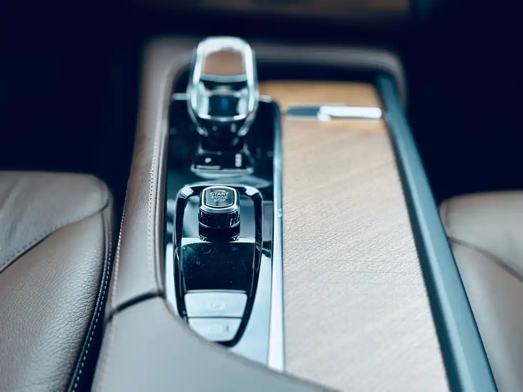 Volvo XC90 — фото 7