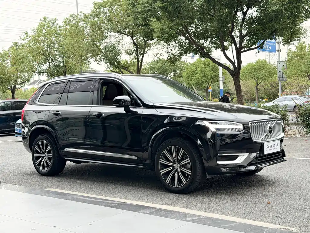 Volvo XC90 — фото 3