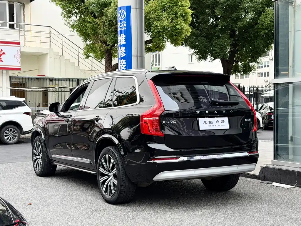 Volvo XC90 — фото 5