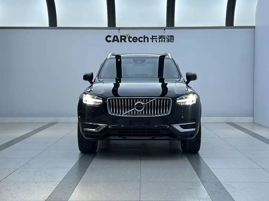 Volvo XC90 — фото 2