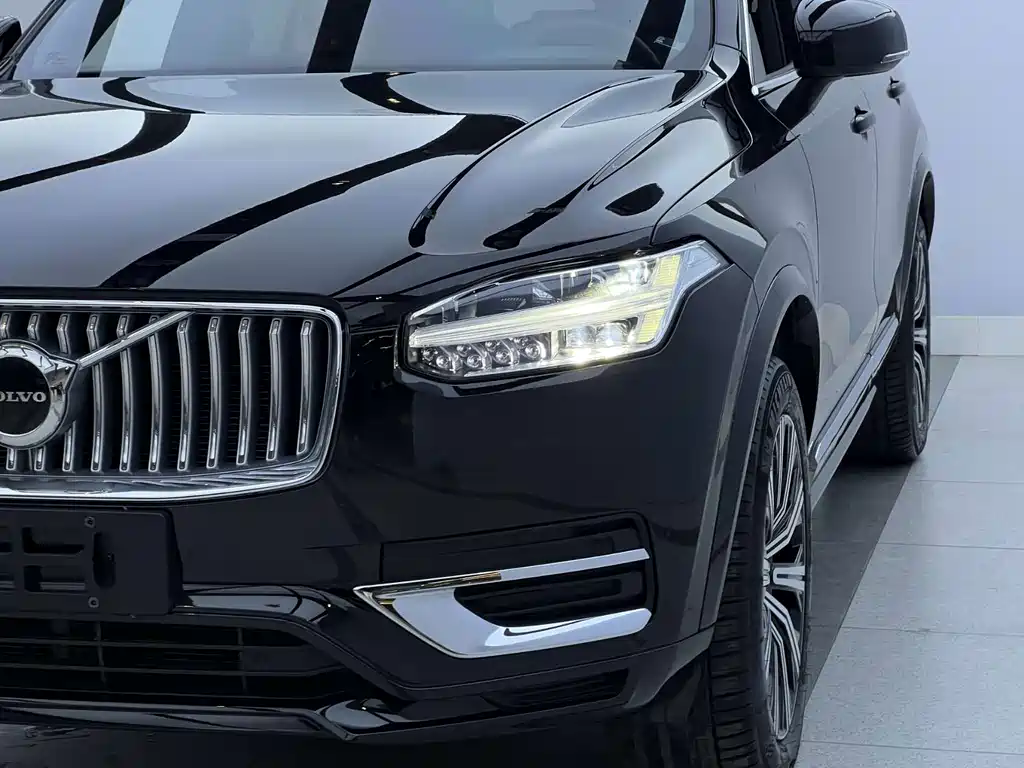 Volvo XC90 — фото 4