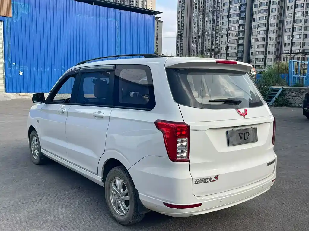 Wuling Hongguang — фото 6