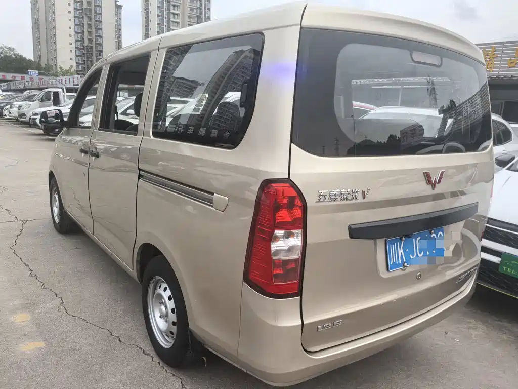 Wuling Rongguang V — фото 4