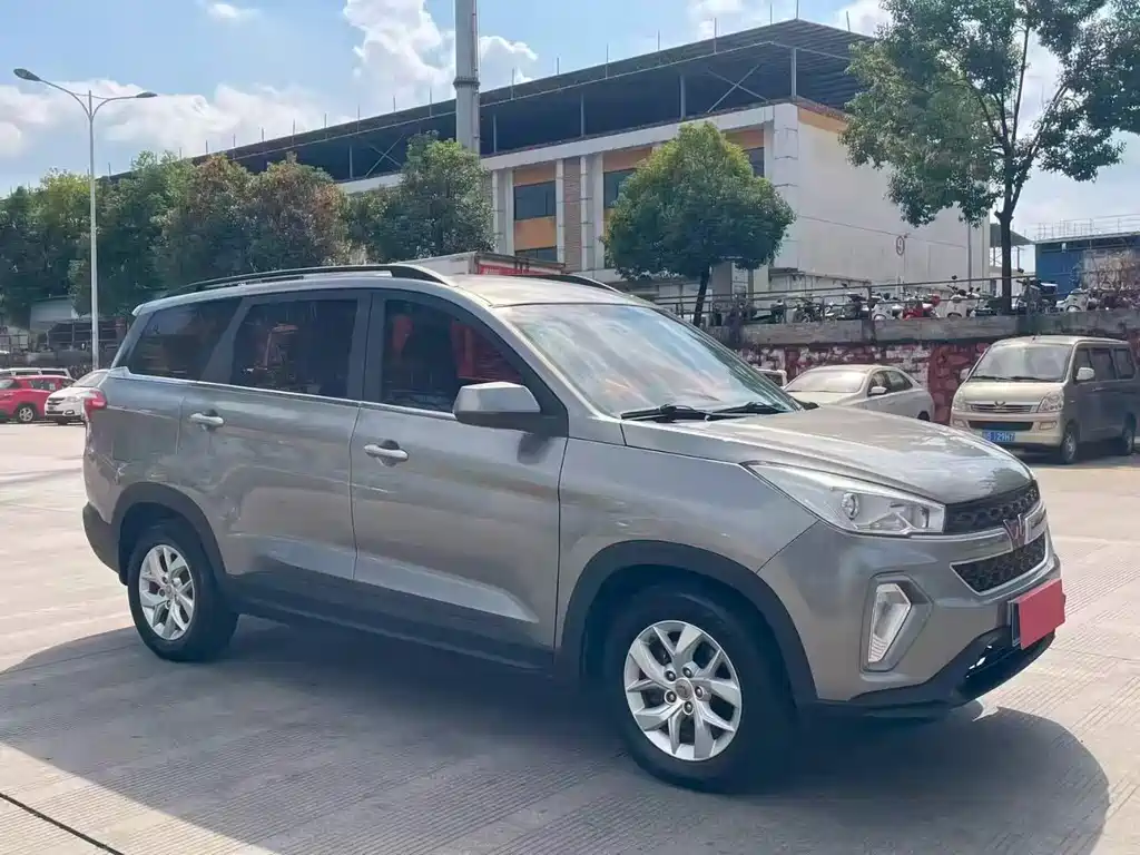 Wuling Hongguang S3 — фото 3