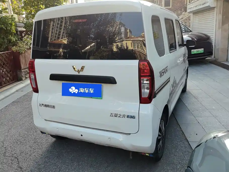 Wuling Zhiguang EV — фото 3