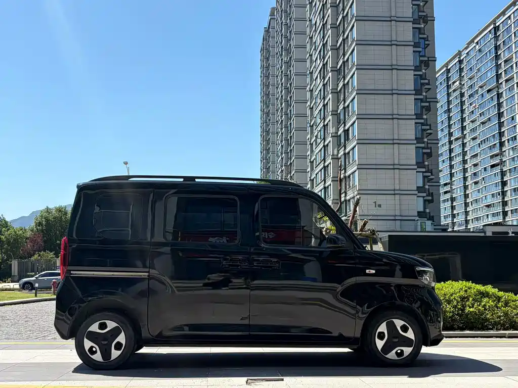 Wuling Zhiguang EV — фото 5
