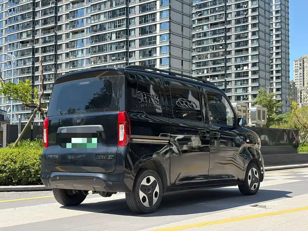 Wuling Zhiguang EV — фото 7