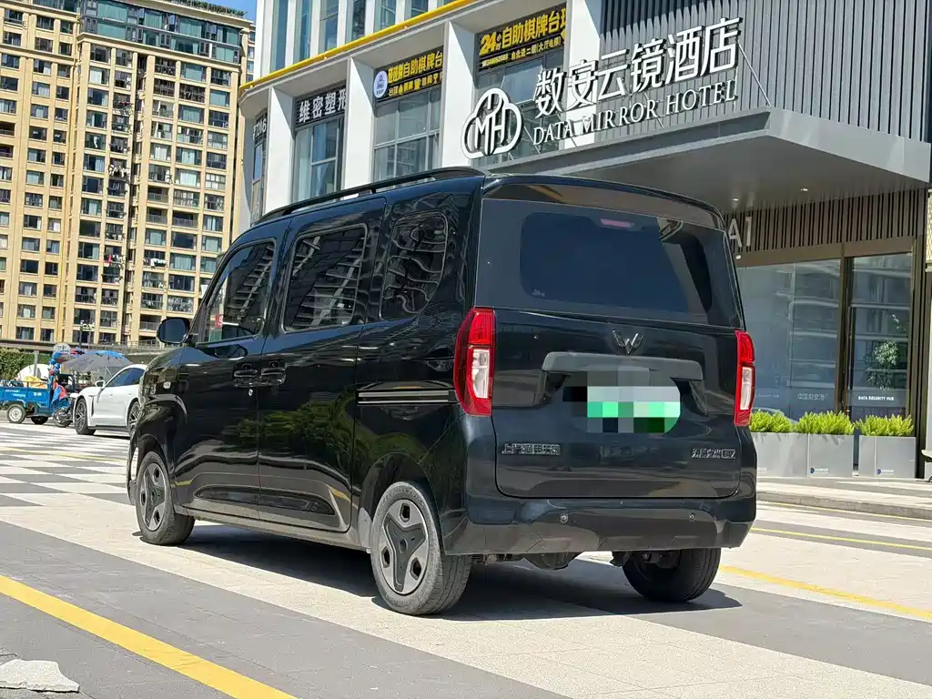 Wuling Zhiguang EV — фото 9