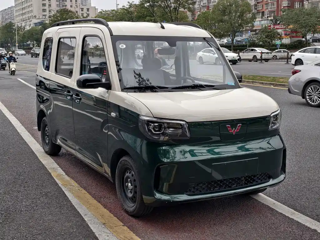 Wuling Zhiguang EV — фото 3