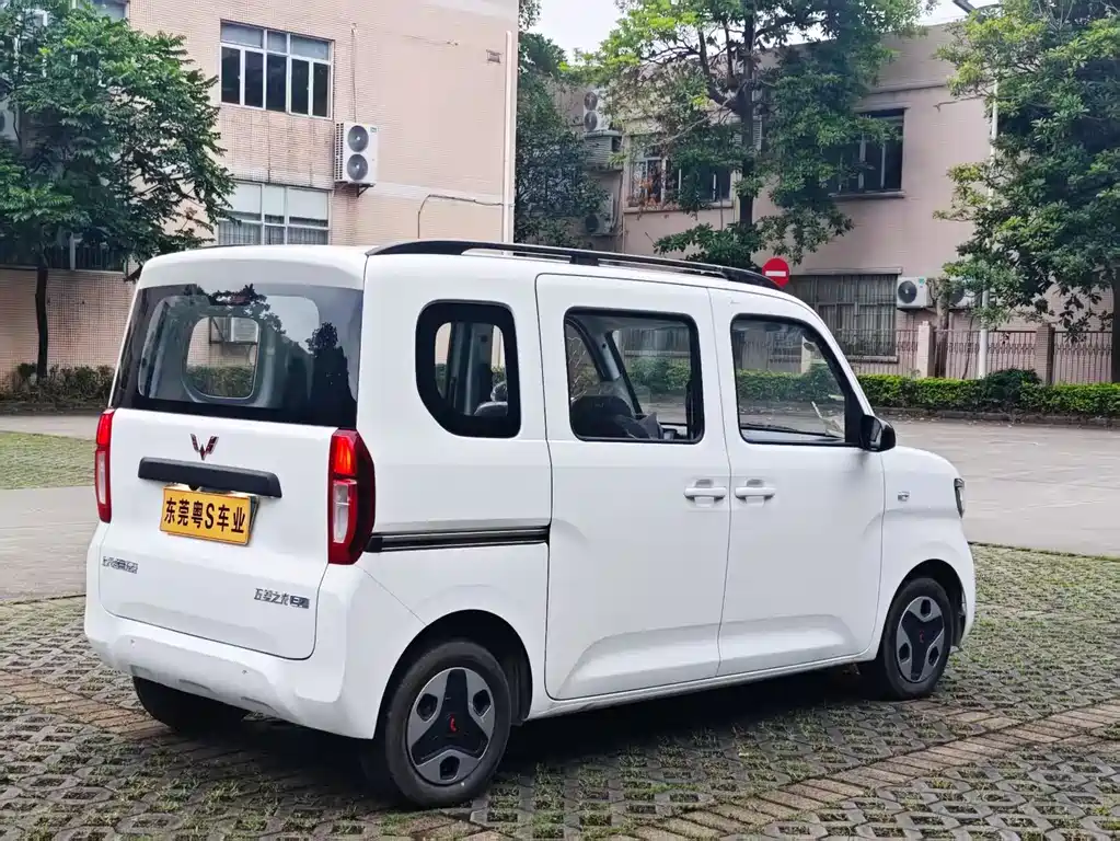 Wuling Zhiguang EV — фото 4