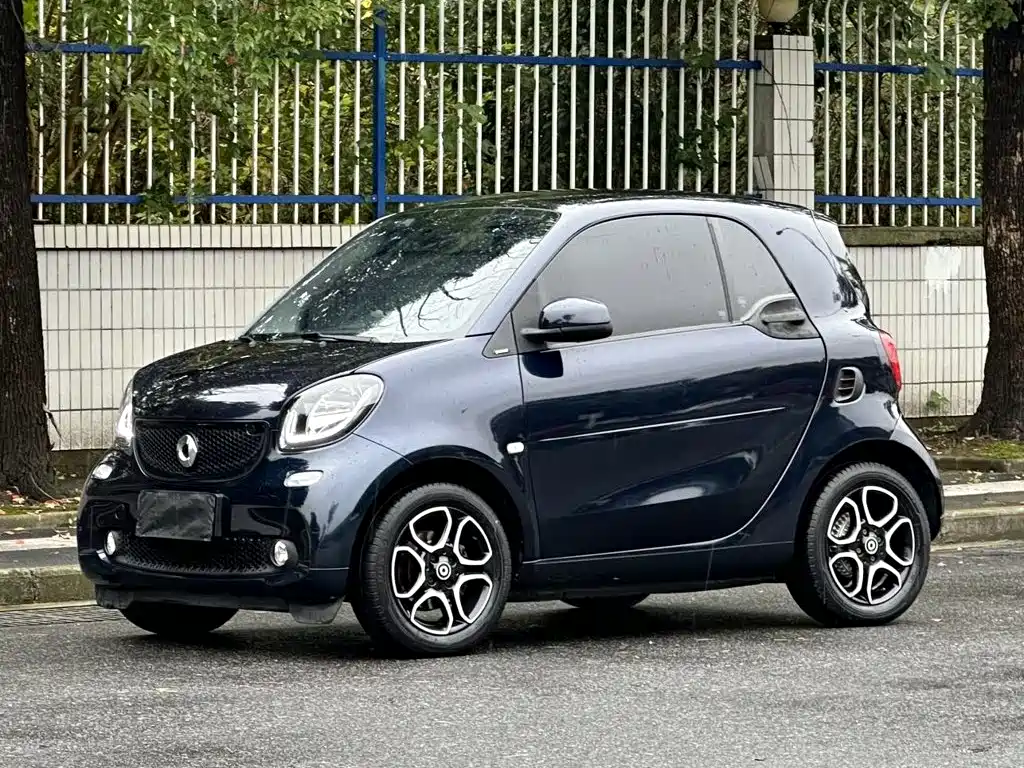 smart Smart Fortwo — фото 1