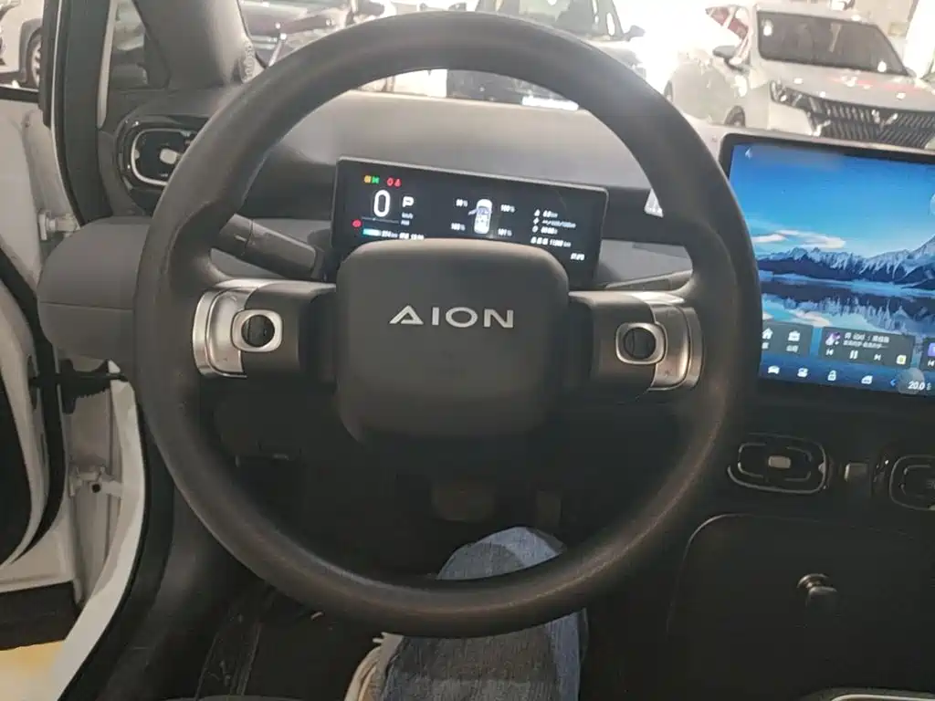 Aion AION UT — фото 11