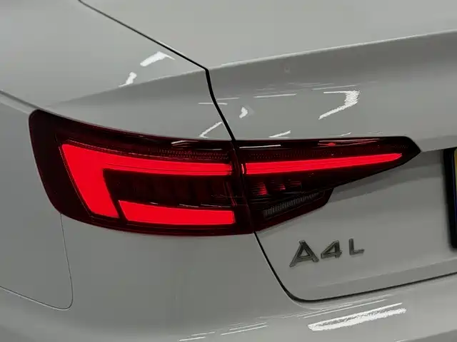 Audi A4L — фото 12