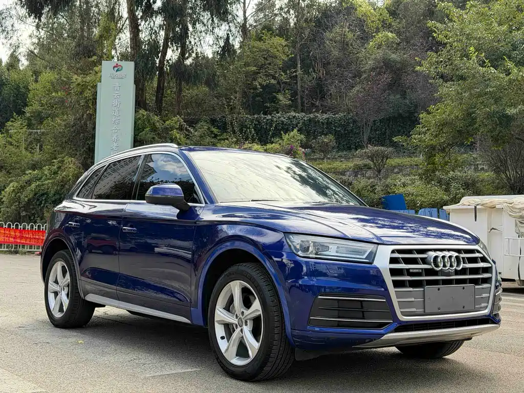 Audi Q5L — фото 3