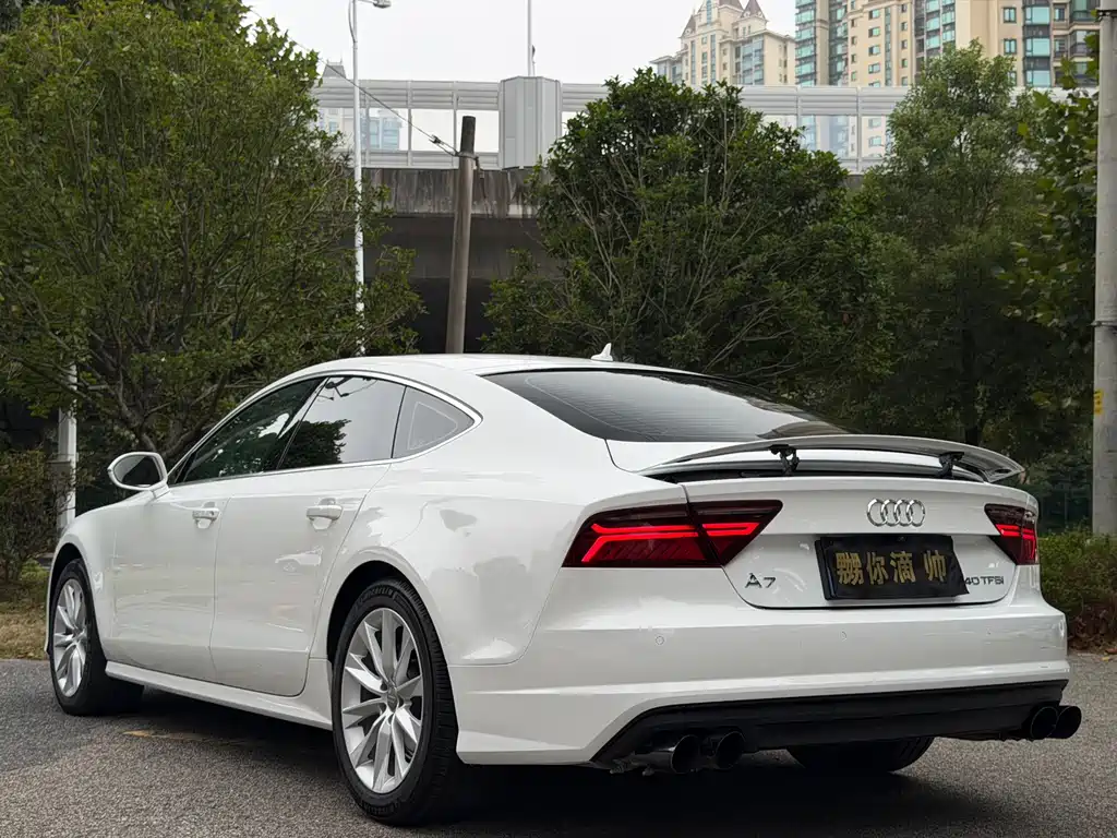Audi A7 — фото 7