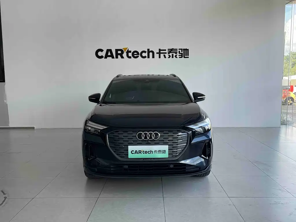 Audi Q4 e-tron — фото 2