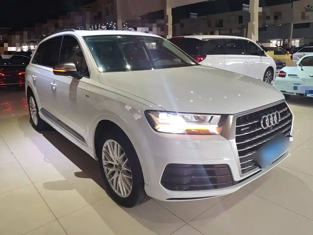 Audi Q7 — фото 3