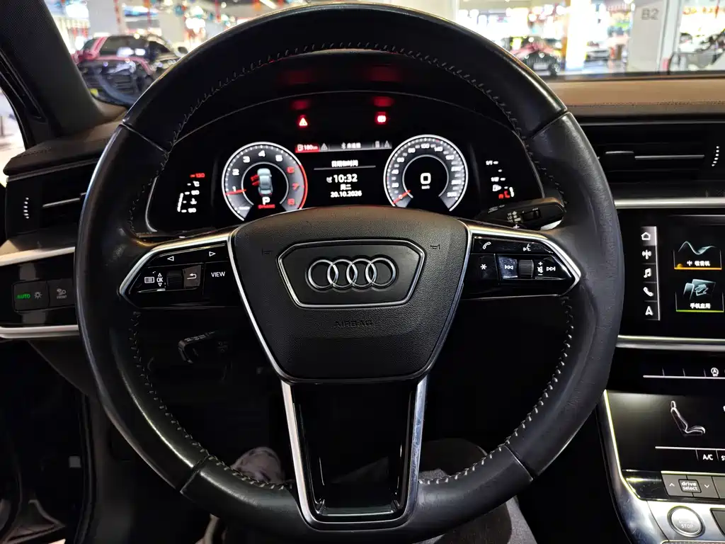 Audi A6L — фото 15