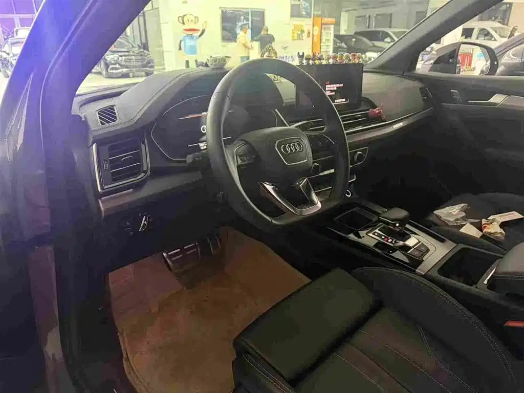 Audi Q5L Sportback — фото 3