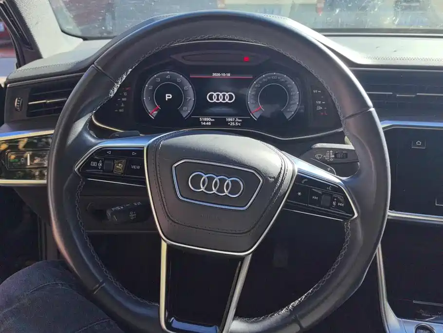 Audi A6L — фото 15
