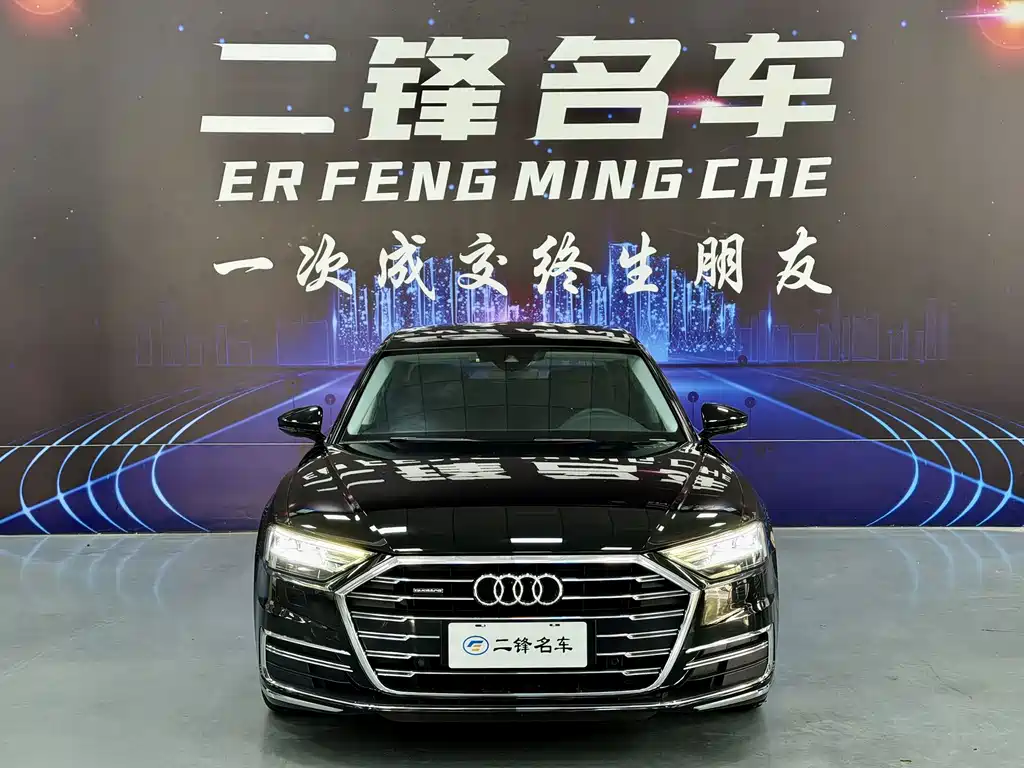 Audi A8 — фото 2