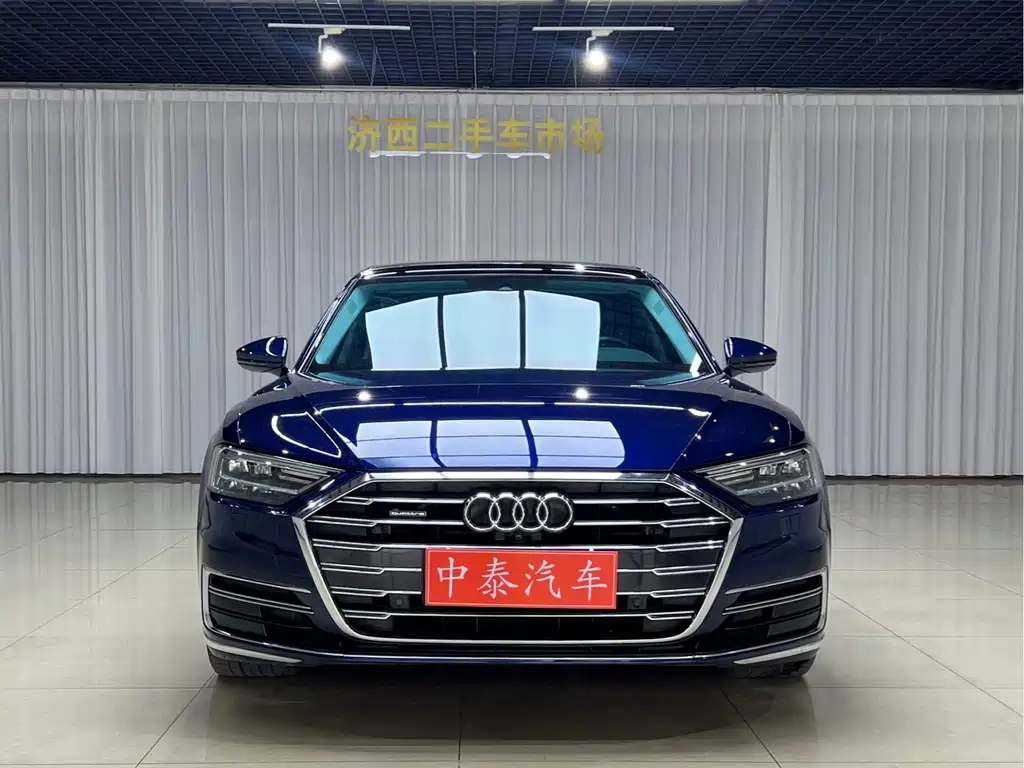 Audi A8 — фото 2