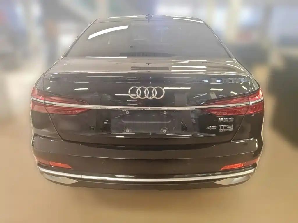 Audi A6L — фото 7