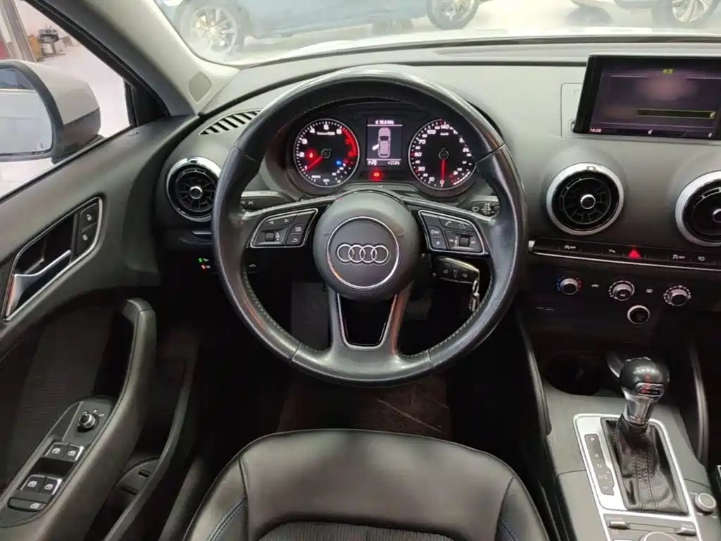 Audi A3 — фото 10