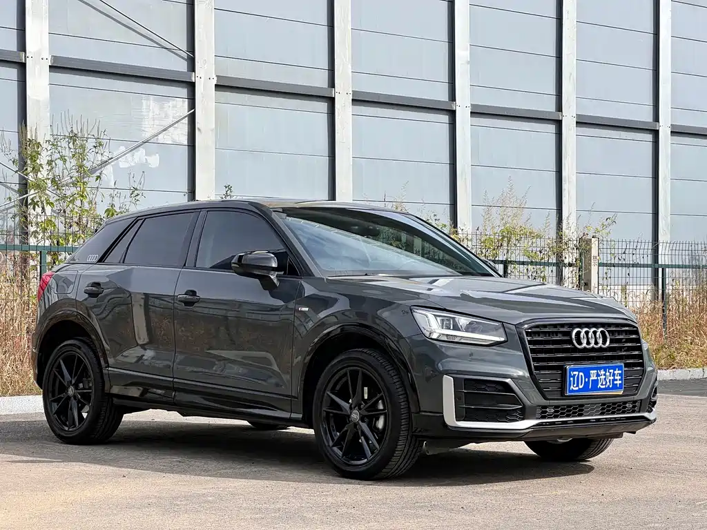 Audi Q2L — фото 3