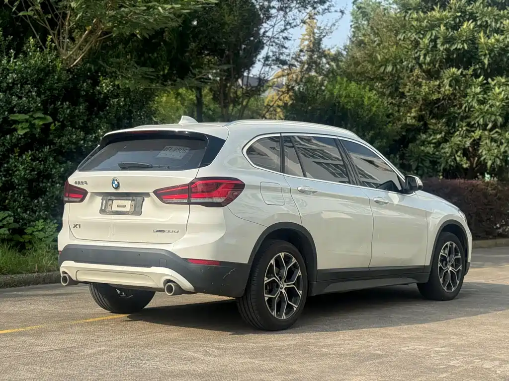 BMW X1 — фото 11