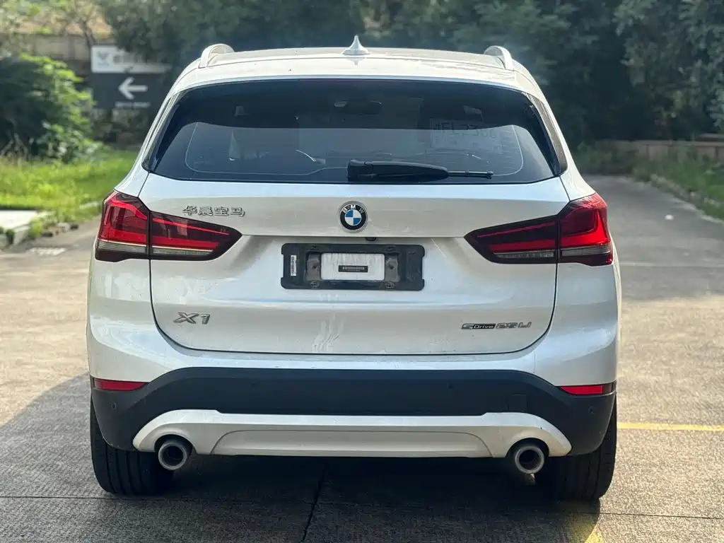 BMW X1 — фото 12