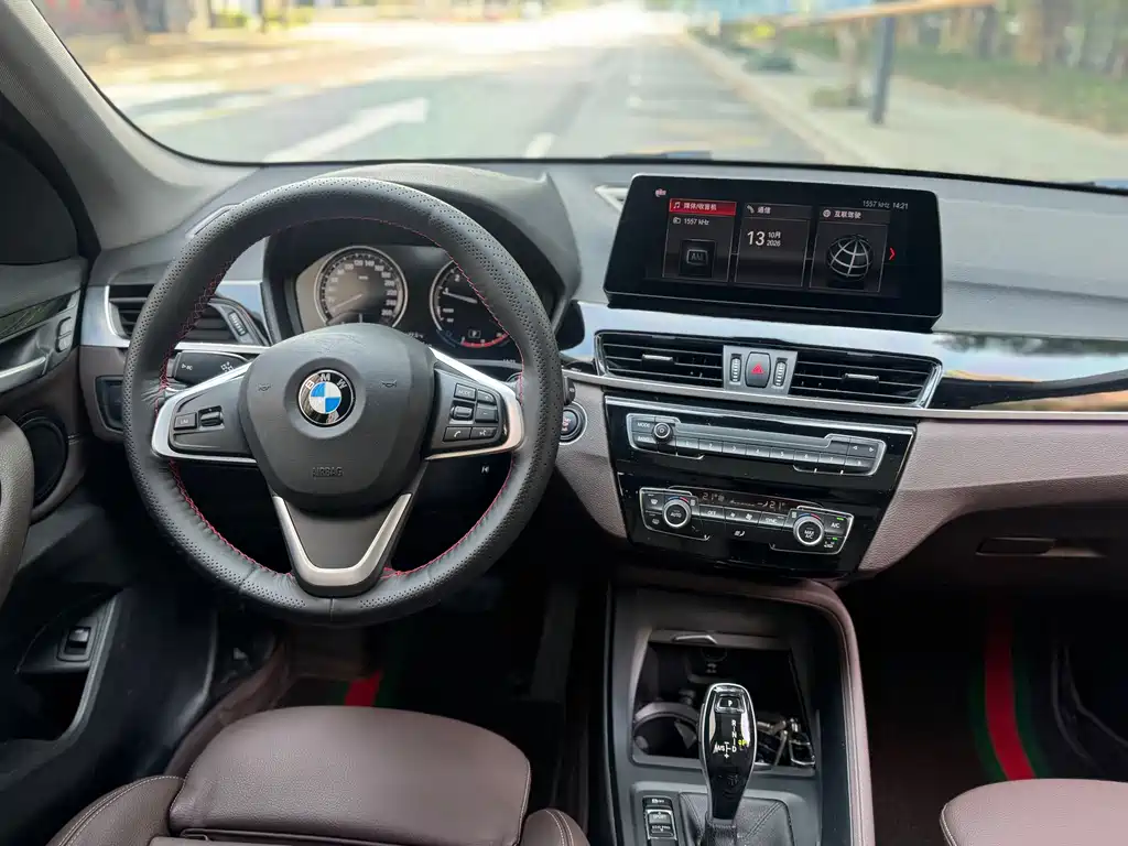 BMW X1 — фото 4