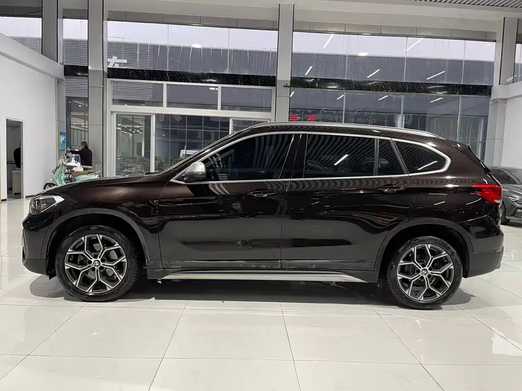 BMW X1 — фото 3