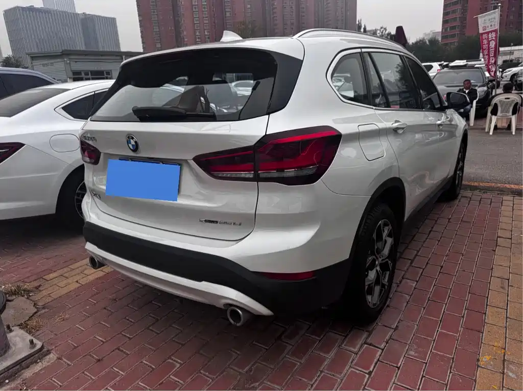 BMW X1 — фото 4