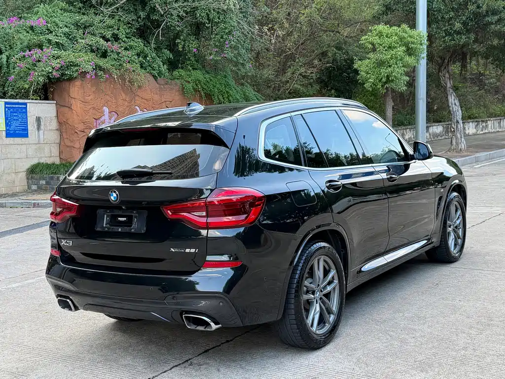 BMW X3 — фото 17