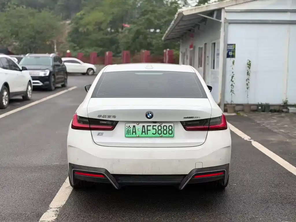 BMW i3 — фото 8