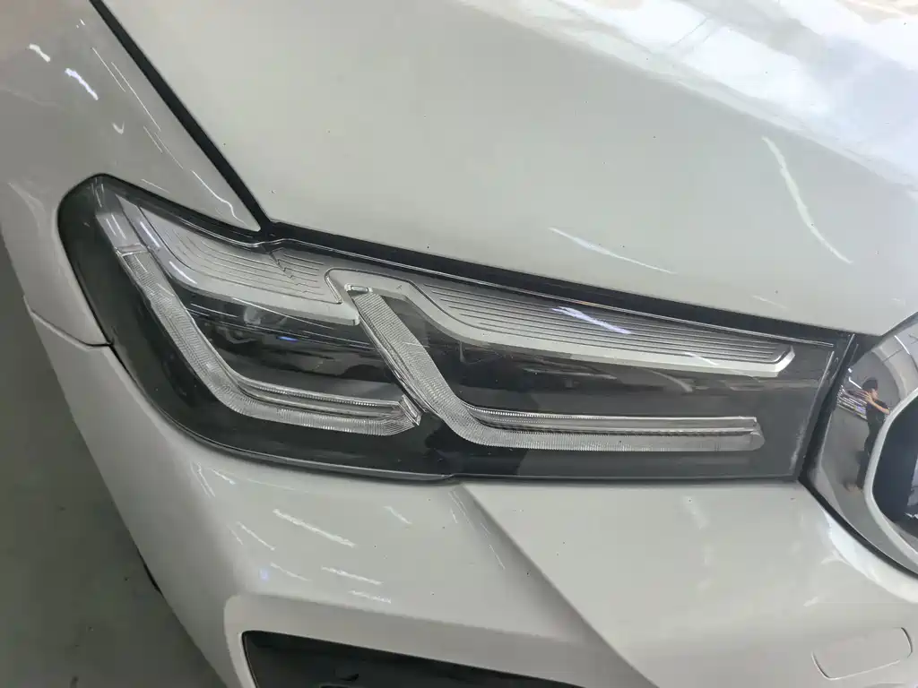 BMW 5 Series New Energy — фото 5