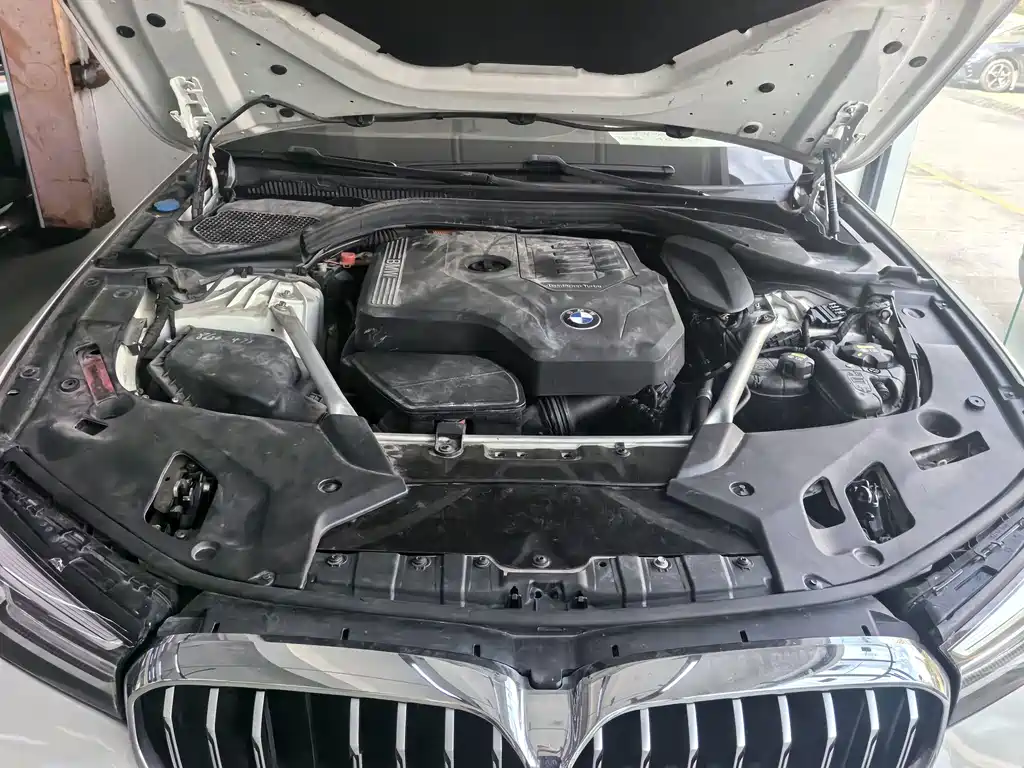 BMW 5 Series New Energy — фото 7