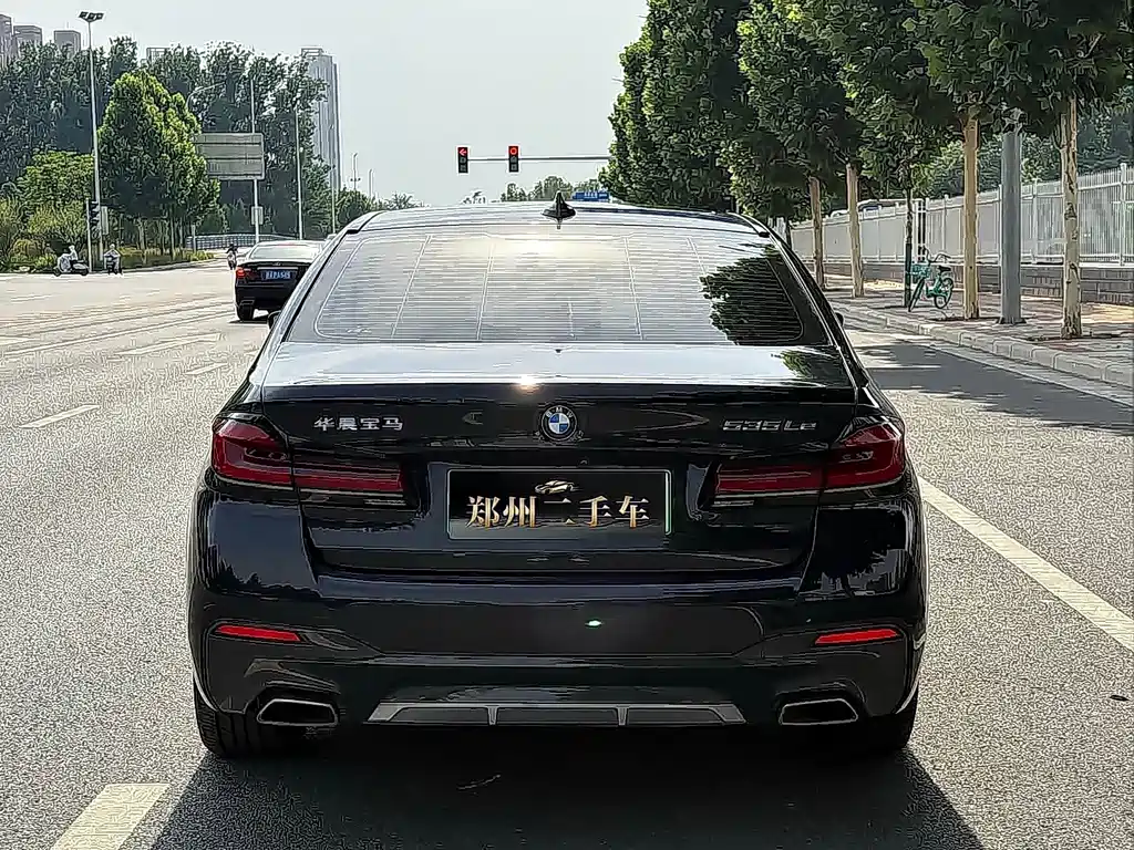 BMW 5 Series New Energy — фото 20