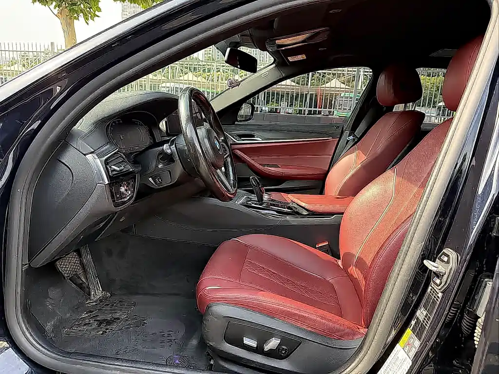 BMW 5 Series New Energy — фото 4