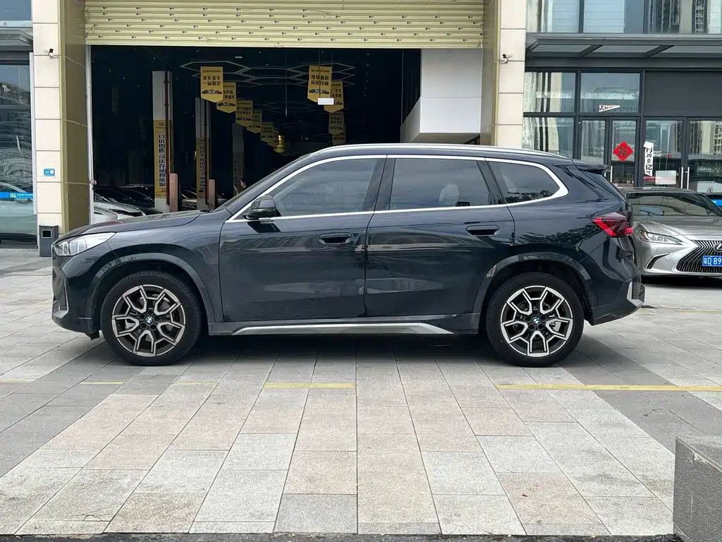 BMW X1 — фото 11
