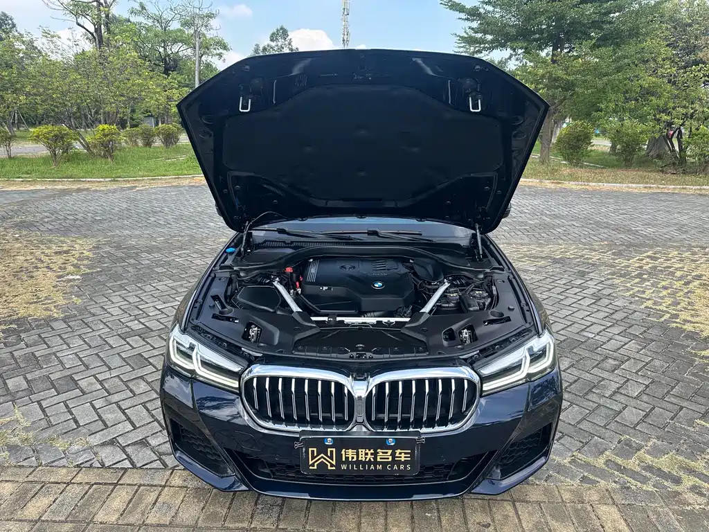 BMW 5 Series — фото 23