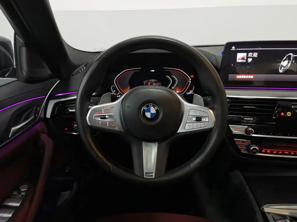 BMW 5 Series — фото 11