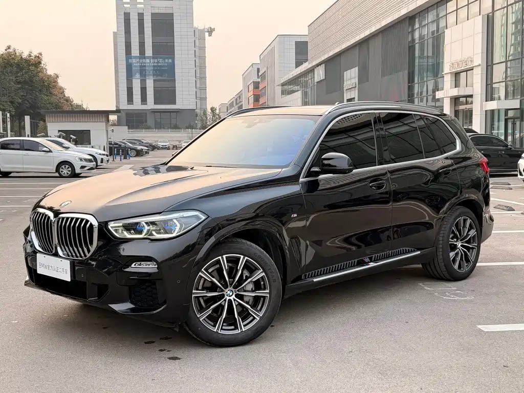 BMW X5 (Import) — фото 2